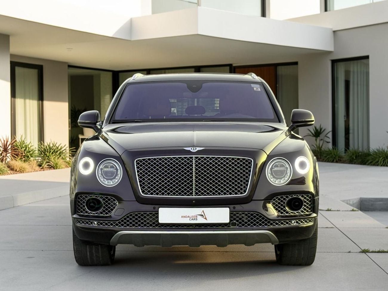 بنتلي بينتايجا AED 3,990 P.M | 0% DOWN PAYMENT | BENTLEY BENTAYGA | 6.0L W12 | 2017 | GCC SPECS