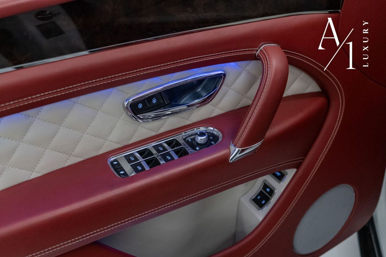 Bentley Bentayga W12 2018 Bentley Bentayga W12, Warranty, Full Service History, Two Tone Interior, GCC