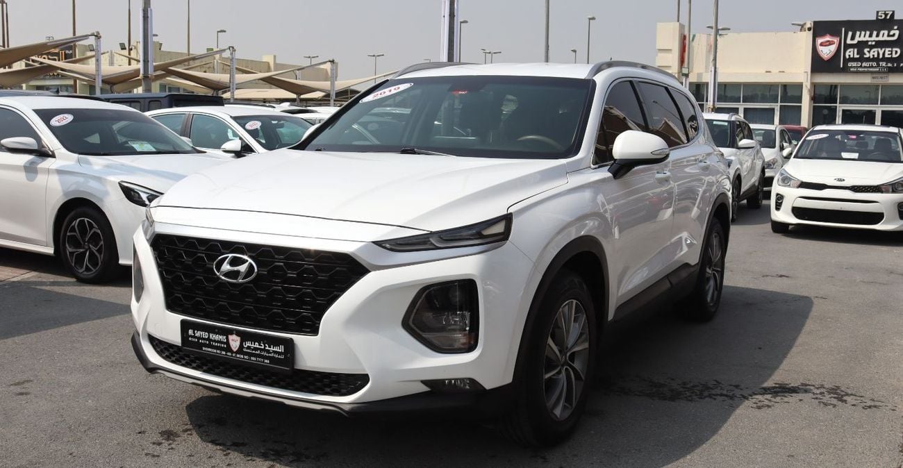 Hyundai Santa Fe GL 2.4L Hyundai Santa Fe - 2019 - GCC - 7 seats - accident-free - 2.4L-low mileage, in excellent con