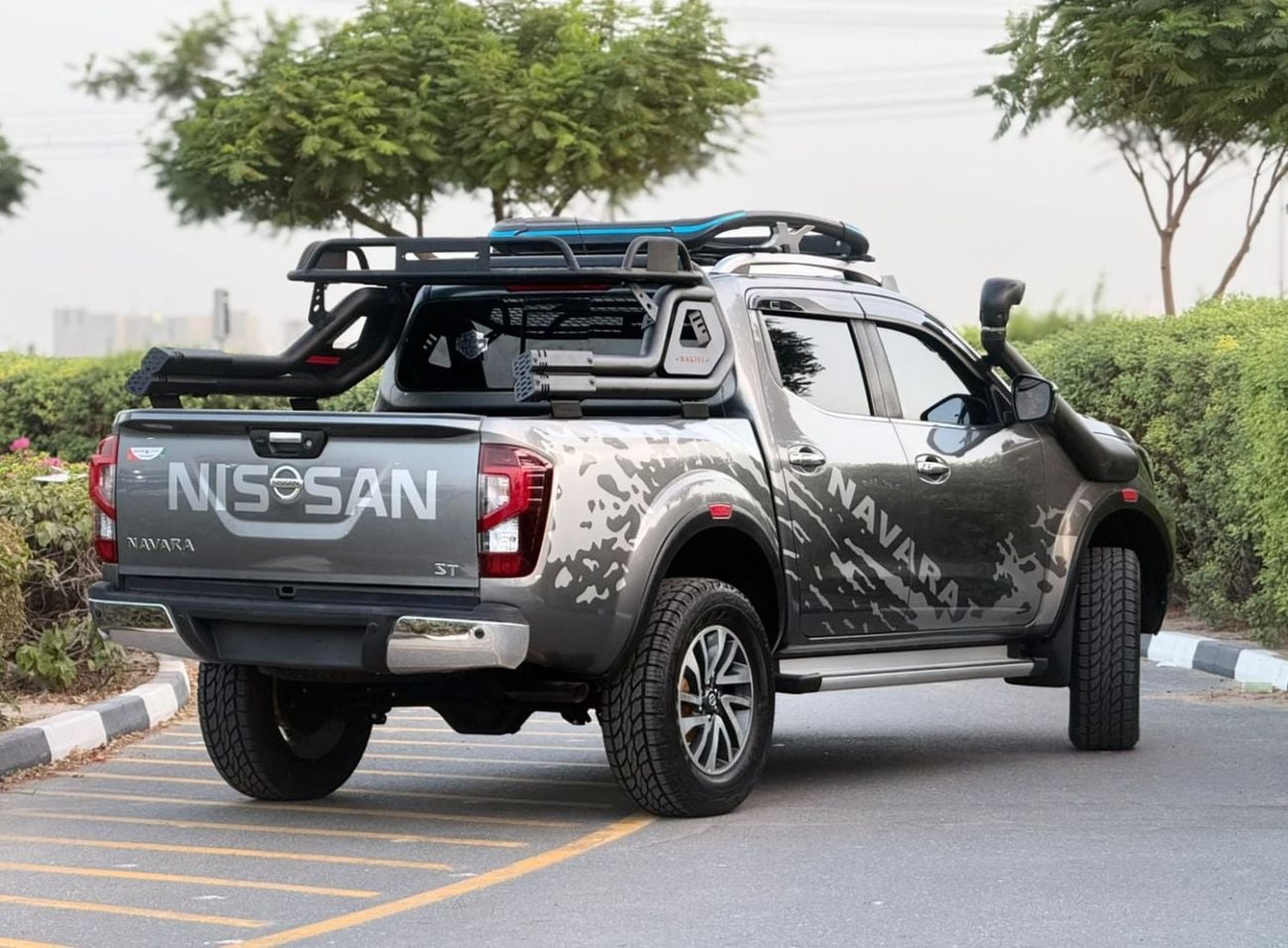 نيسان نافارا FACELIFTED TO 2024 MODEL | RHD | 2.3 DIESEL ENGINE | 4WD
