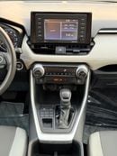 Toyota RAV4 XLE 4WD push start, leather seats 2022