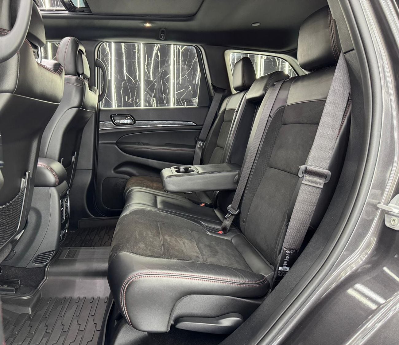 جيب جراند شيروكي Trailhawk 3.6L