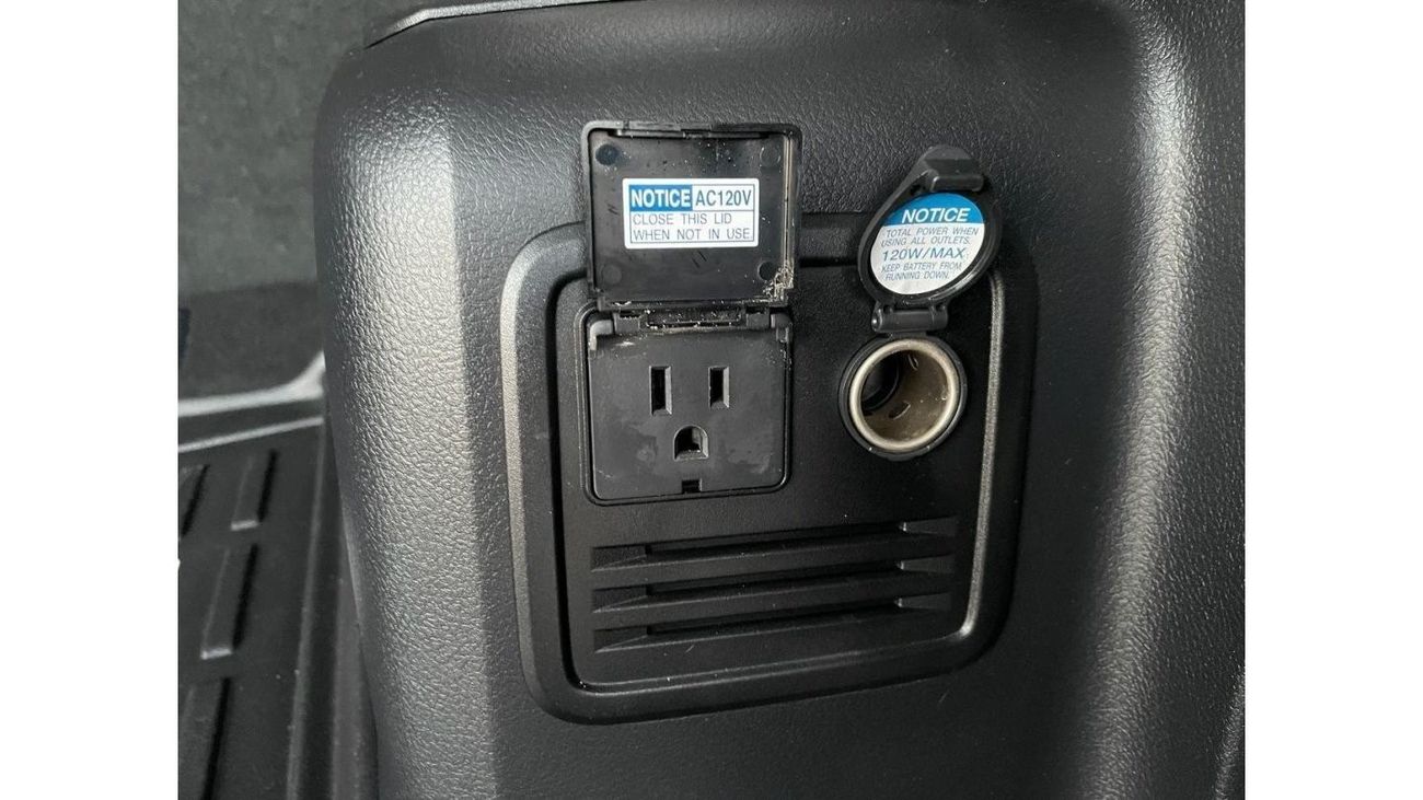 تويوتا Runner4 2021 SR5 PREMIUM SUNROOF 4x4 FULL OPTION US SPEC