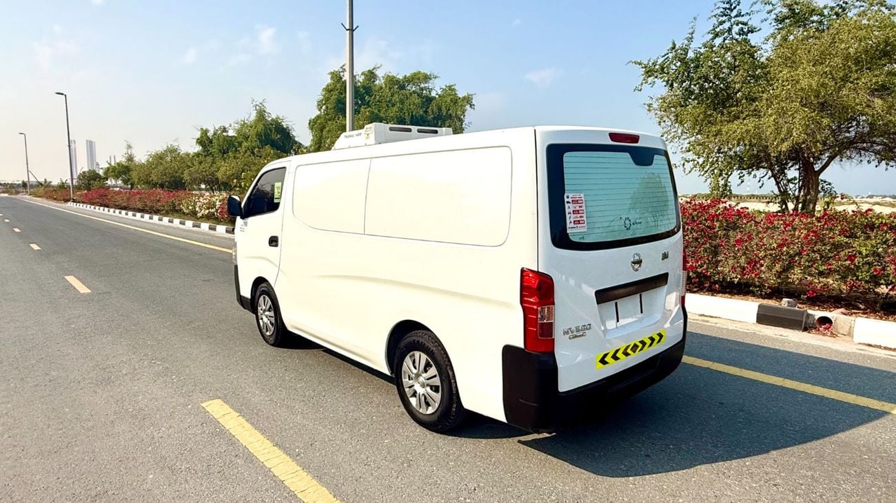 نيسان أورفان Panel Van Std 2.5L A/T (3 Seater) Petrol (5 Door)