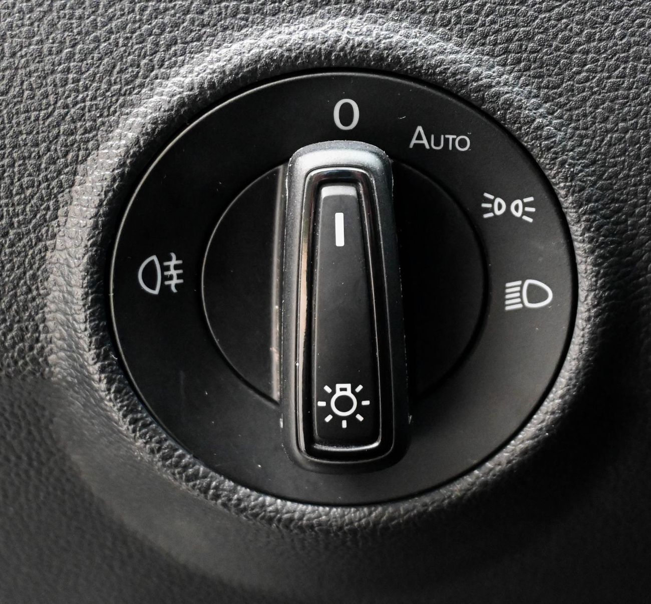 فولكس واجن T ROC Life 1.4L