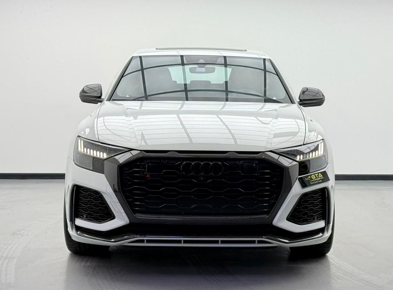 Audi RSQ8 STD 2020 Audi RSQ8 4.0TFSI Quattro, Warranty, Carbon Fiber Package, Excellent Condition, GCC