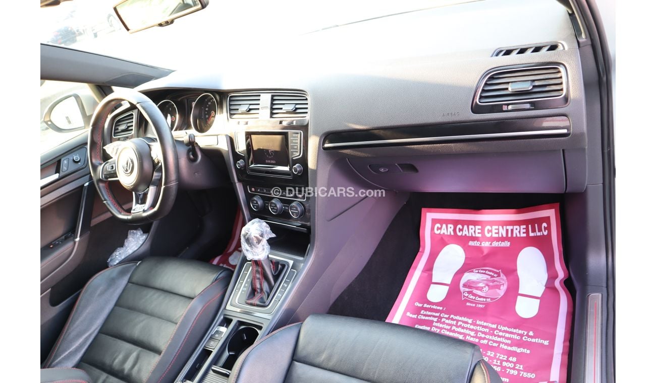 فولكس واجن جولف Volkswagen Golf GTI GCC V4 - Fully Loaded - Perfect Condition