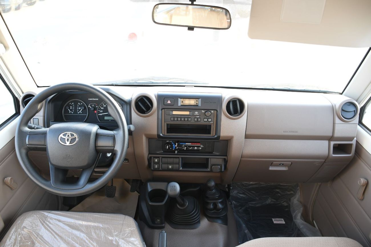 Toyota Land Cruiser 70 Hardtop 4.5L V8 Diesel