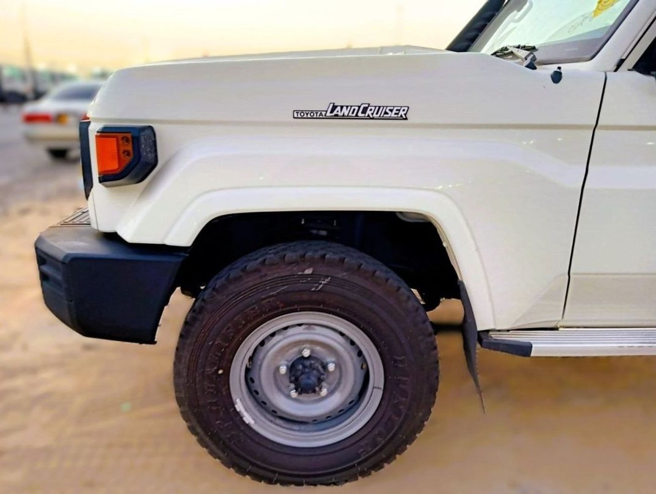 Toyota Land Cruiser Pick Up pickup Double cabin Diesel  4.2L 6V M/T 4*4 basic 2025 With No Restrictions