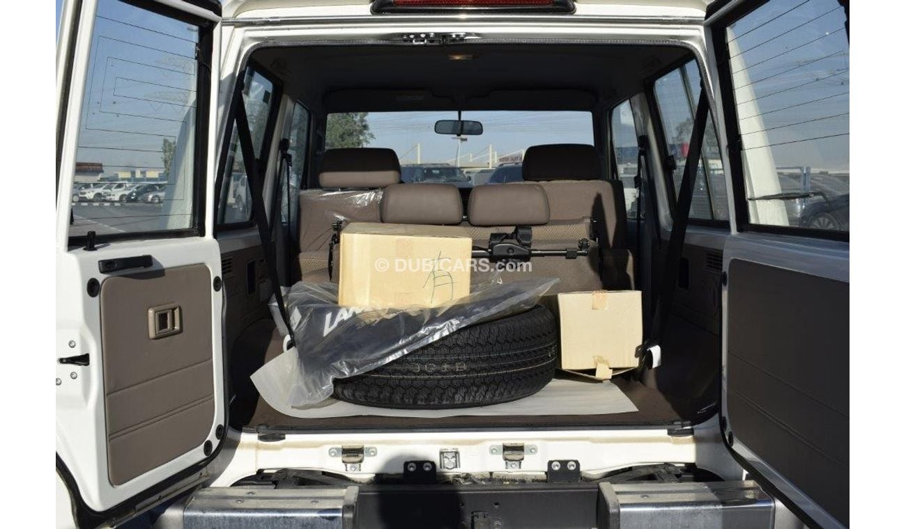 Toyota Land Cruiser 71 HARDTOP SHORT WHEEL BASE V6 4.0L PETROL
