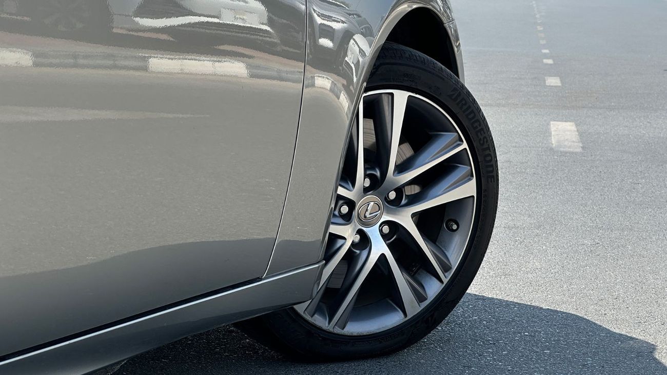 Lexus IS300 Premier 2019 Full Service History GCC