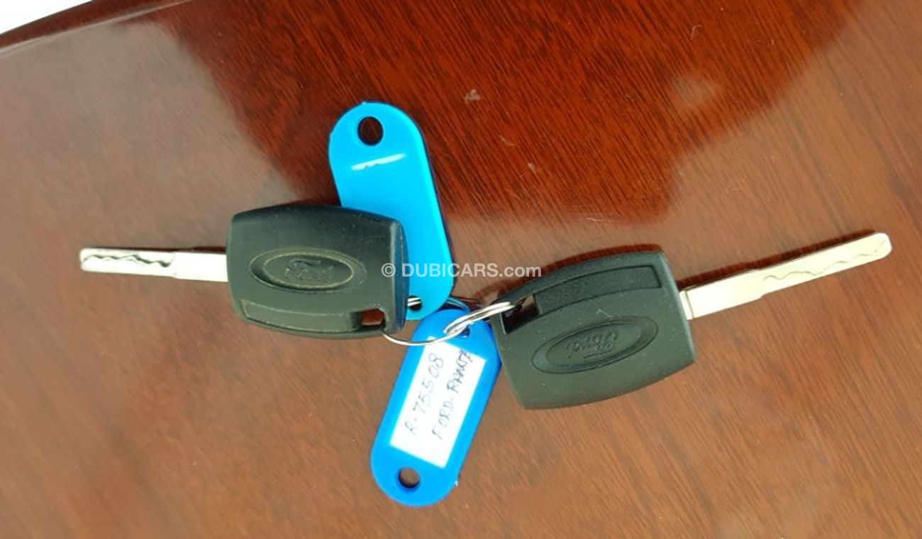 فورد رانجر 2015 model Gulf specs Manuel gear  4x4 ..fuel patrol