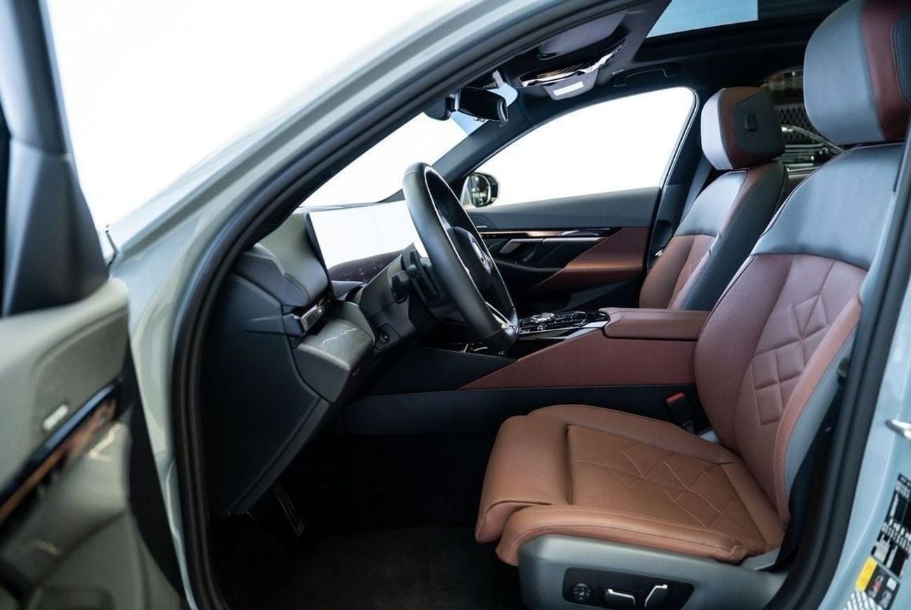 بي أم دبليو i5 EDRIVE40 M SPORT EDRIVE