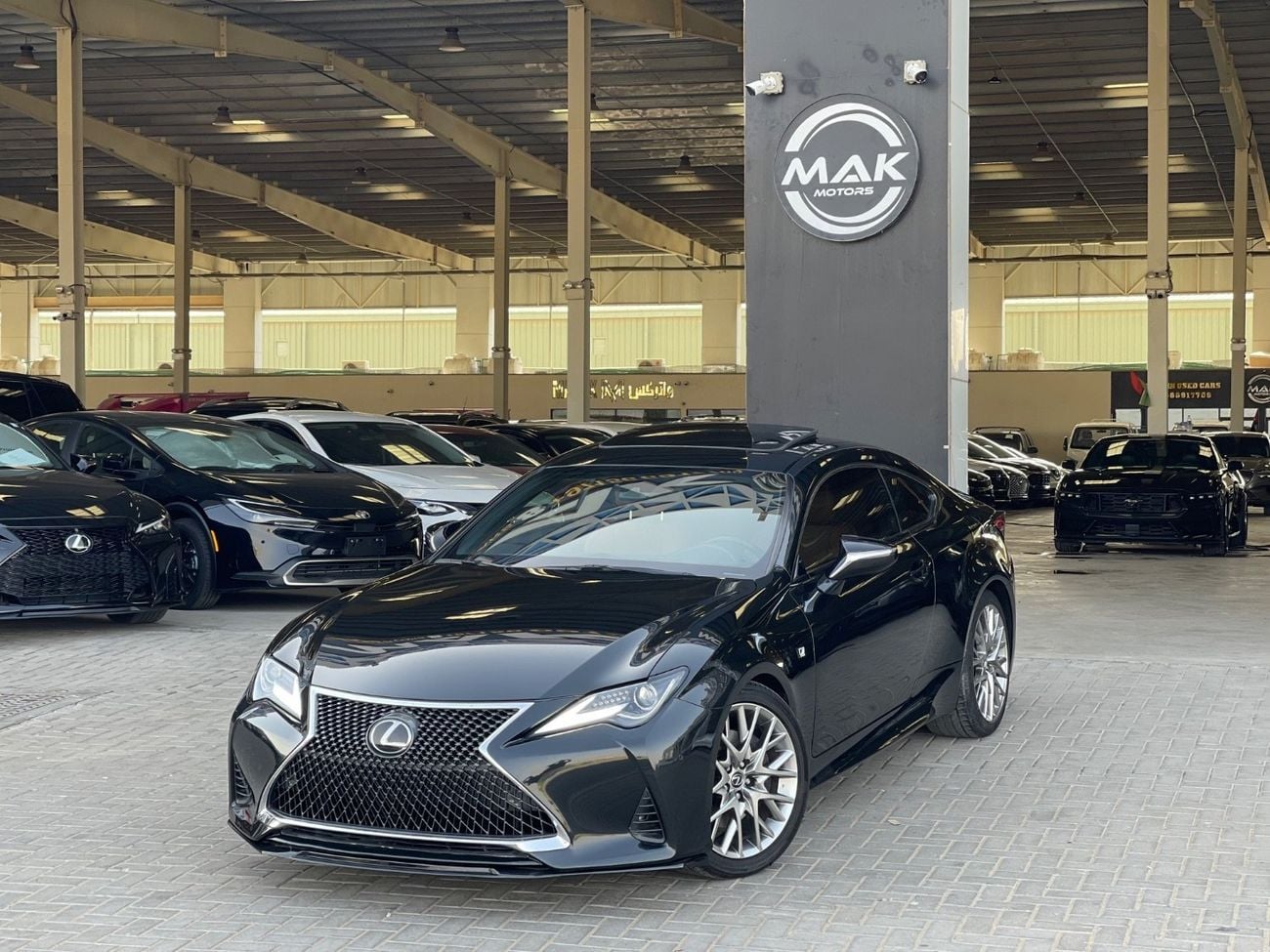 لكزس RC 350 F SPORT PLATINUM 3.5L V6 / SUNROOF / RADAR / REAR WHEEL DRIVE / BIG RIMS / COOLING AND HEATING SEATS