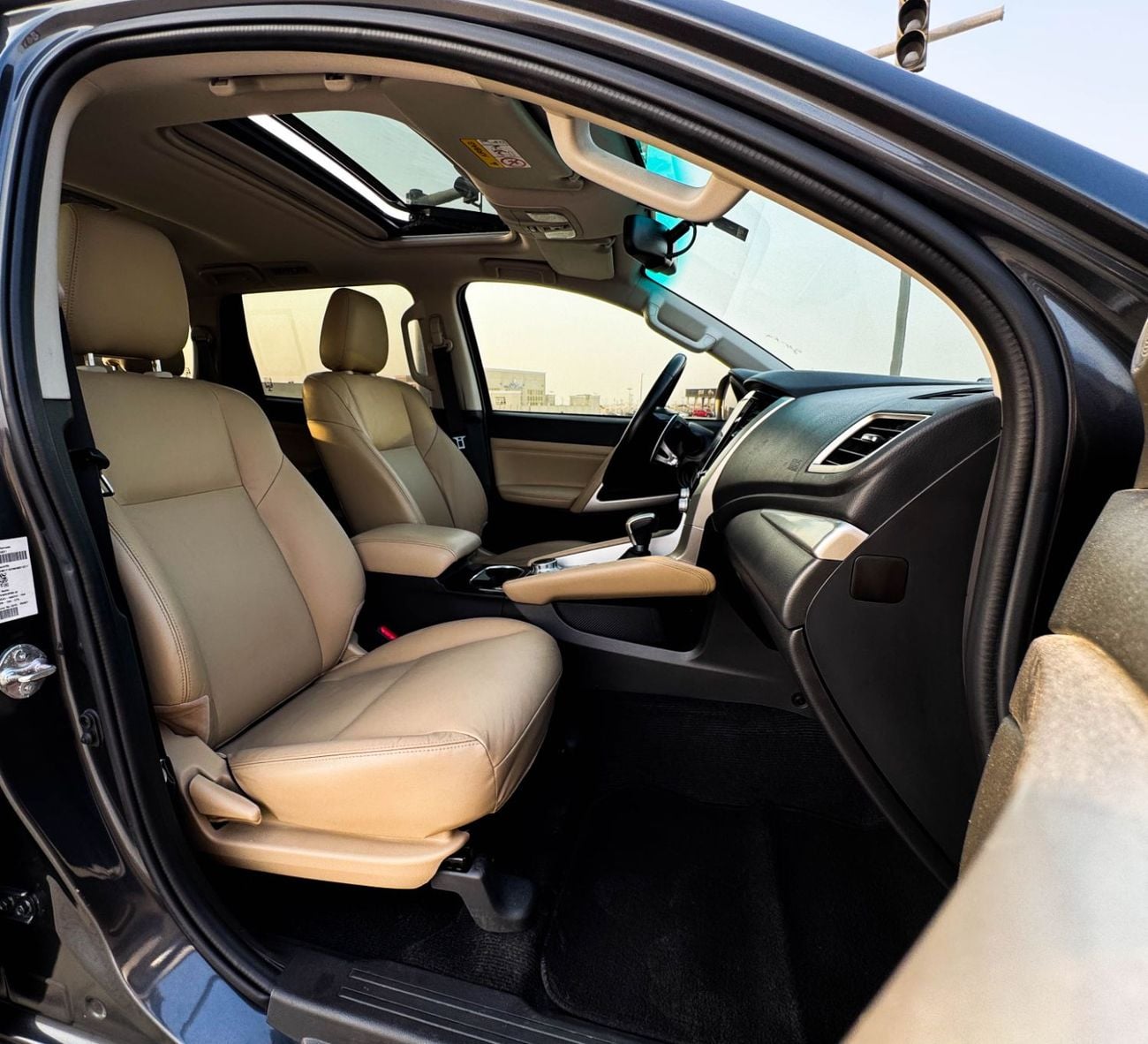 Mitsubishi Montero Sport GLS Top 3.0L Mitsubishi Montero Sport 3.0L V6 2021, GCC Original Paint, In Excellent Condition, 1298