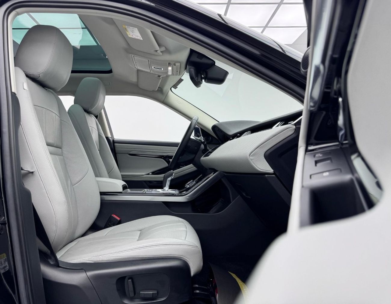 Land Rover Range Rover Evoque P200 S 2.0L 2020 Range Rover Evoque P200 S, Warranty, Full Range Rover Service History, Low Kms, GCC