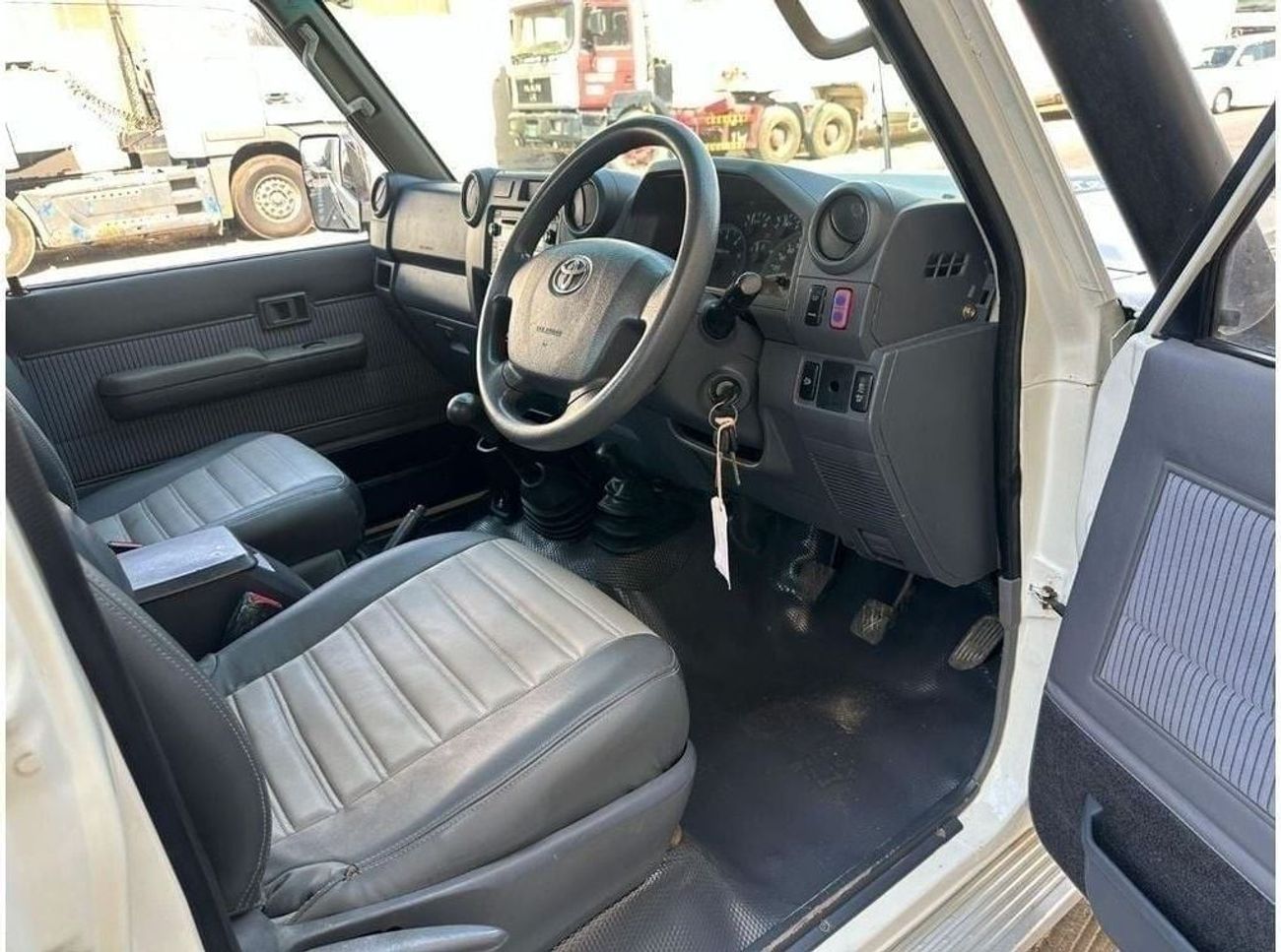 Toyota Land Cruiser Pick Up