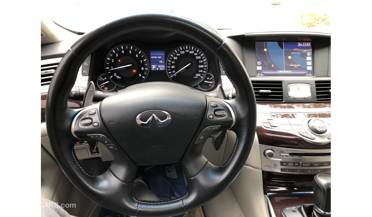 Infiniti Q70 3.7L Sport Edition