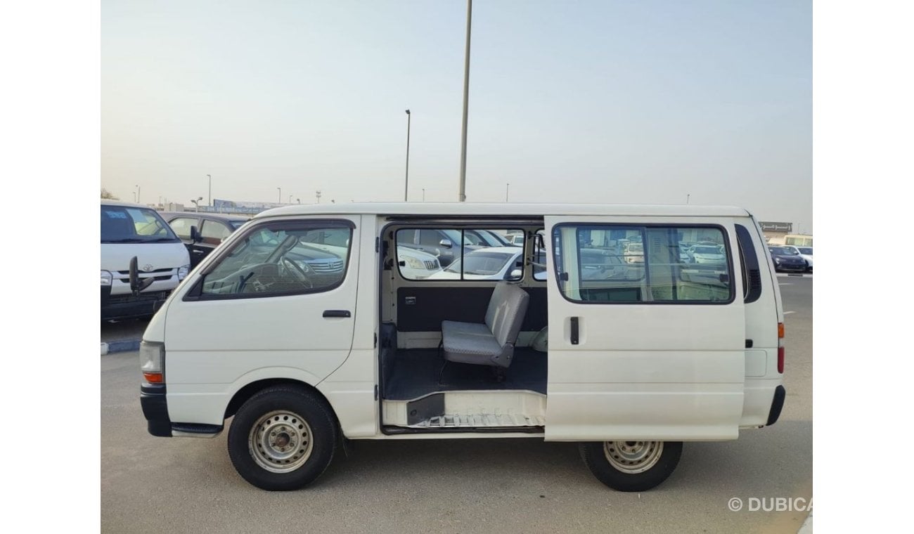 تويوتا هاياس LH162-0009573 -WHITE DIESEL RHD MANUAL- ONLY FOR EXPORT