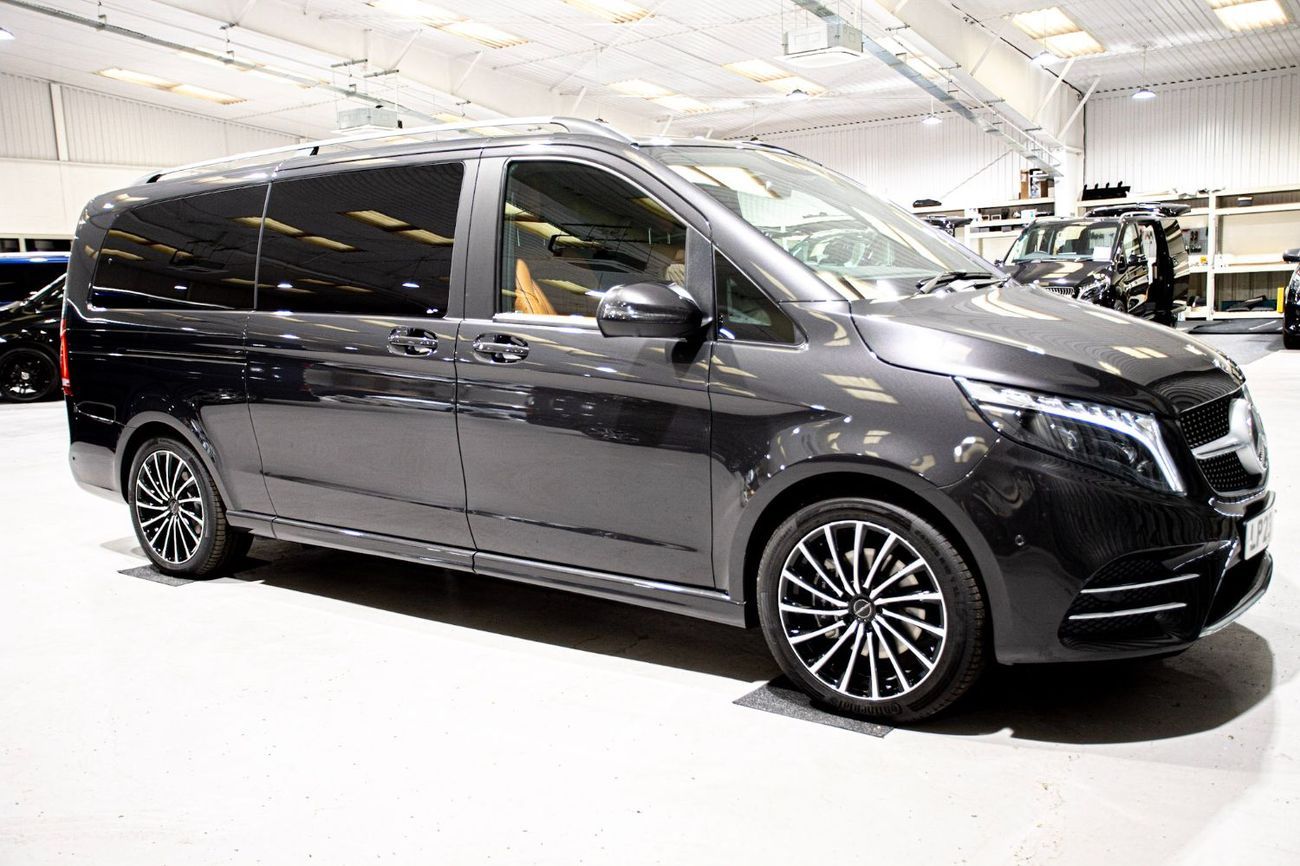 Mercedes-Benz V 300 Senzati GCC Luxury Interior. Mercedes-Benz Approved Conversion