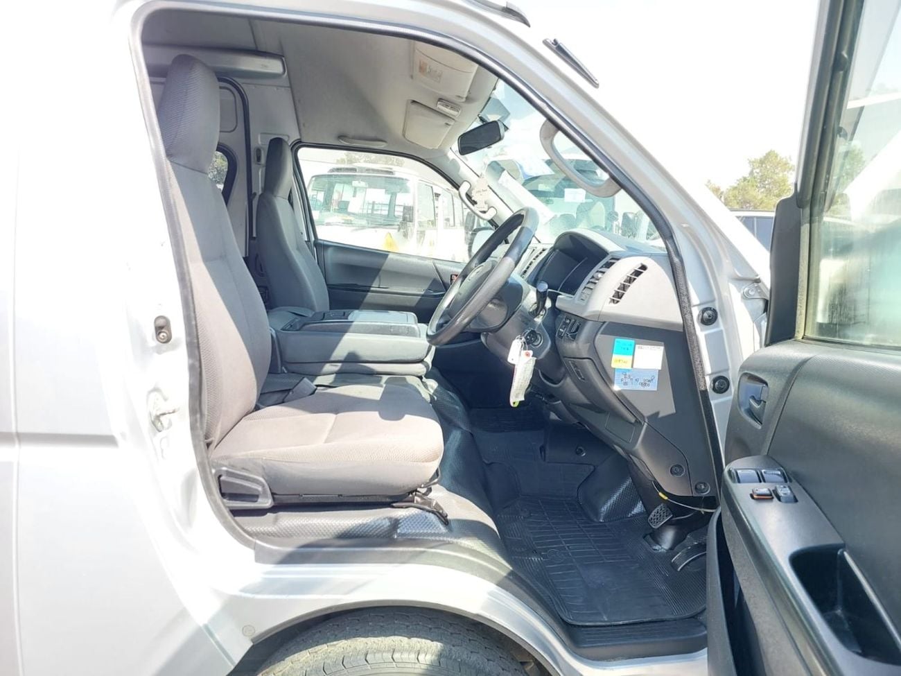 Toyota Hiace (RAMADAN OFFER) TOYOTA HIACE VAN RHD 2012 MODEL 3.0 L DIESEL AUTOMATIC(PM09422)