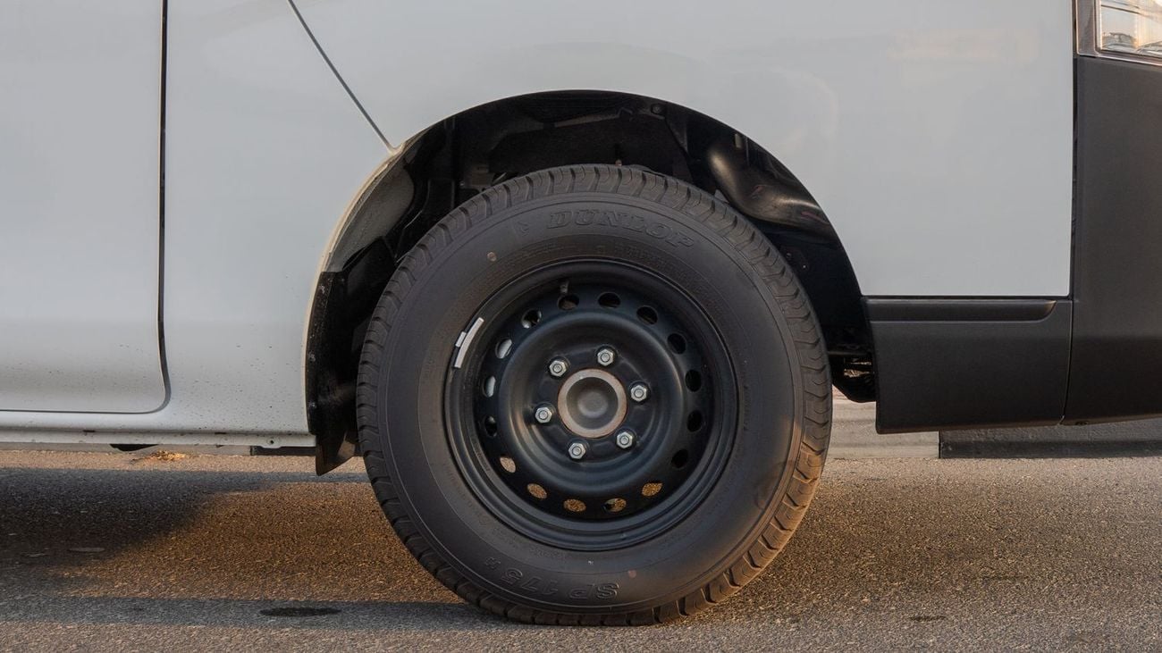 نيسان أورفان 2026 Nissan Urvan 2.5L MT Diesel 16 Seater High roof Wide body EX
