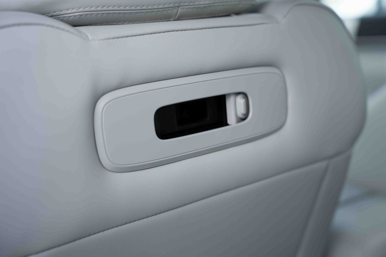 بي واي دي ليوبارد تيتانيوم 7 BYD LEOPARD 7 - Model 2025 - 1.5L turbo hybrid - And electric - Silver color outside - White color i