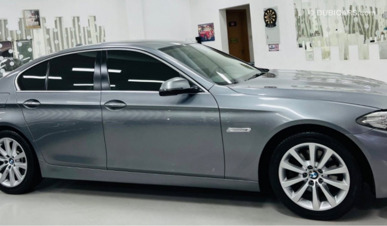 BMW 520i GCC ..Service Contract .. FSH .. NAV .. Perfect Condition .. Top Range .