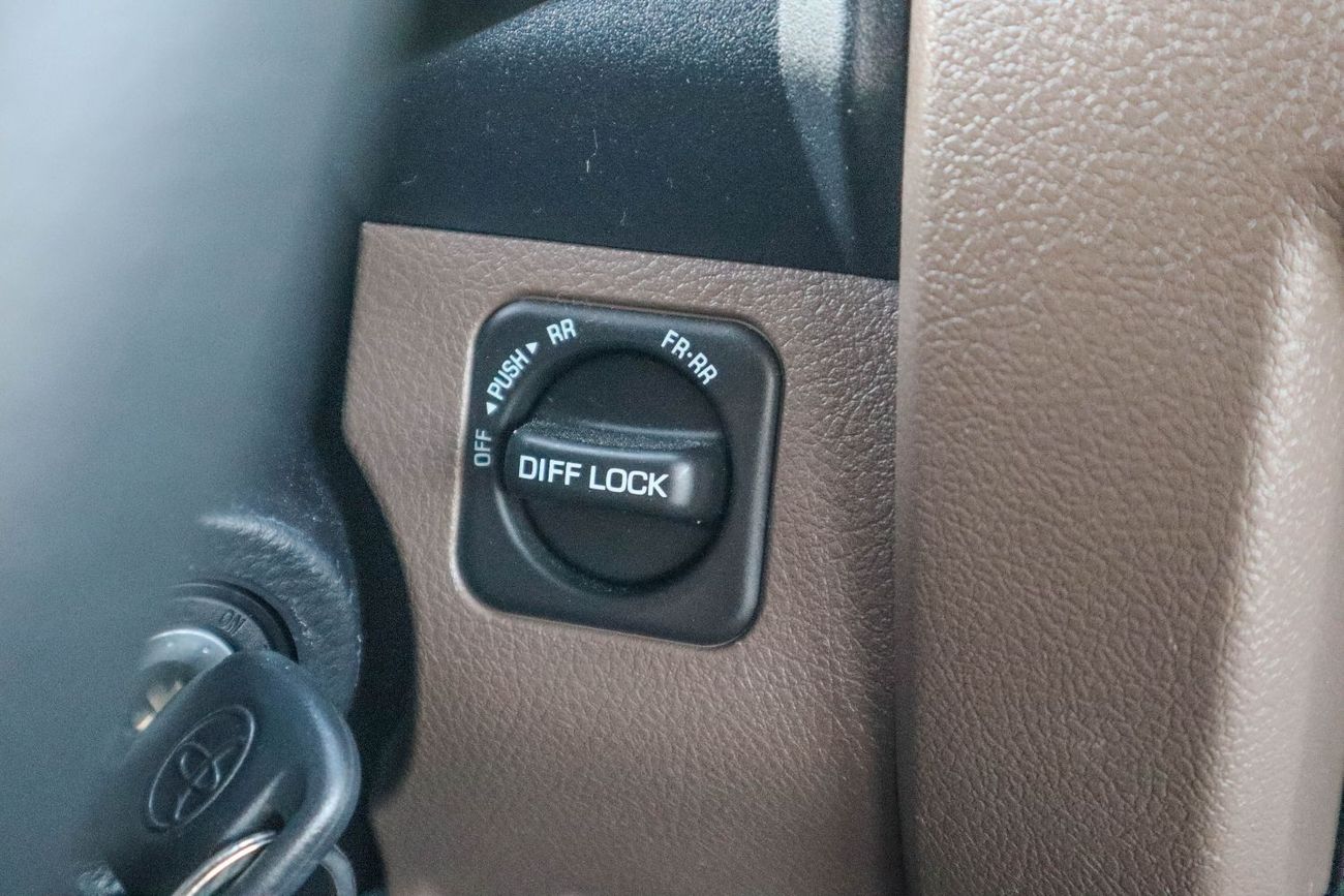 Toyota Land Cruiser 70 toyota land cruiser hardtop 4.0L 2024 model