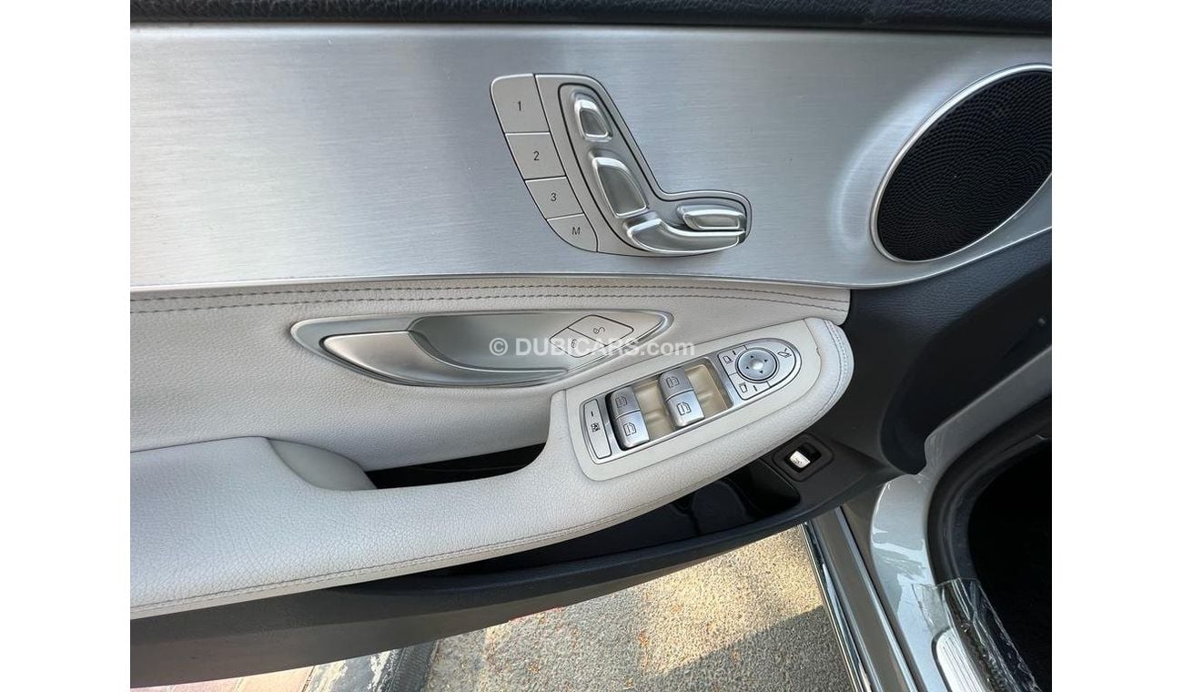 Mercedes-Benz C 300 Sport MERCEDES BENZ C300 2015 4MATIC IN PERFECT CONDITION WITH WARRANTY