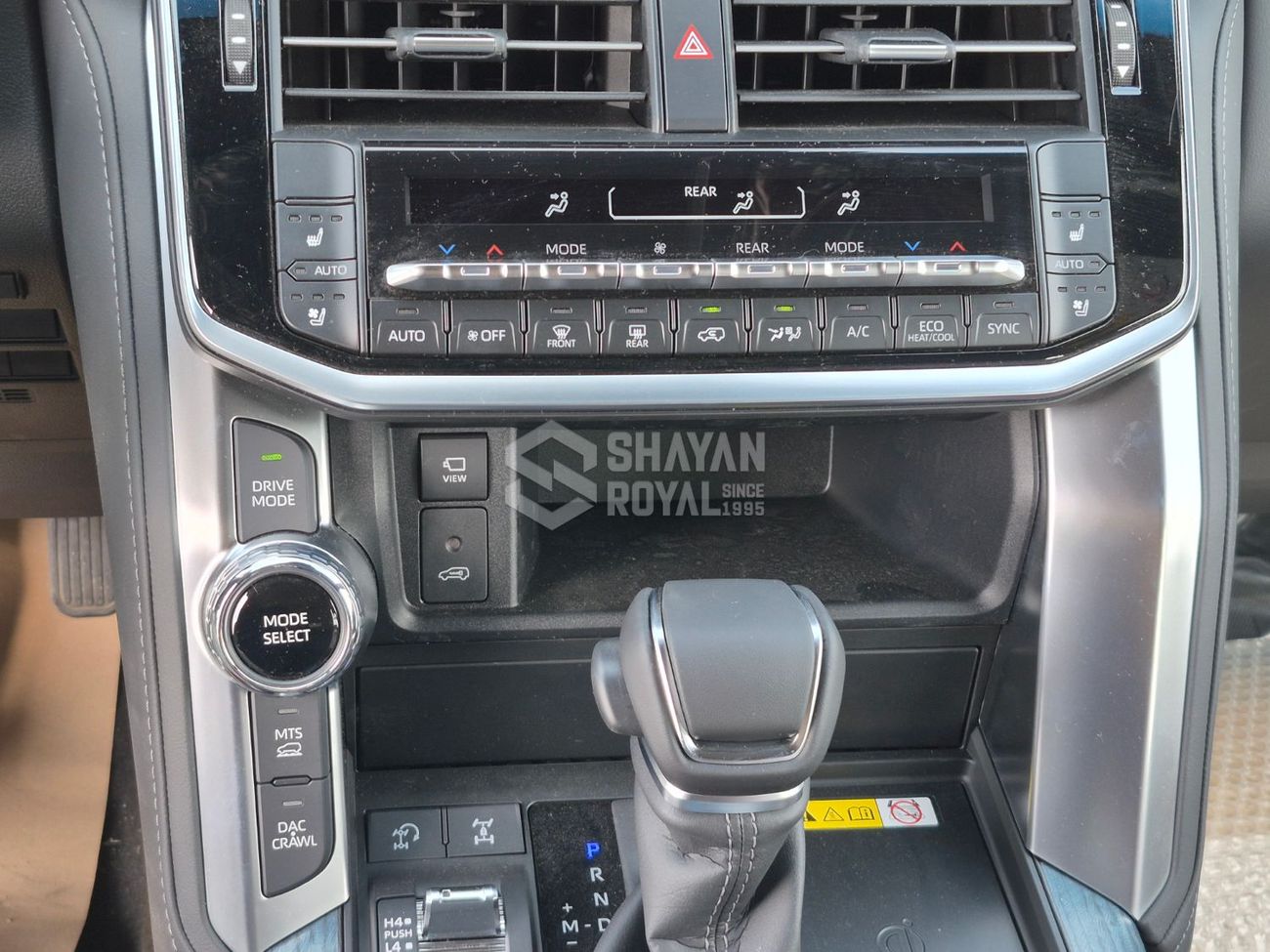 تويوتا لاند كروزر LC300 3.5L TWIN TURBO VXR FULL OPTION PETROL V6 AT 7S 2026MY