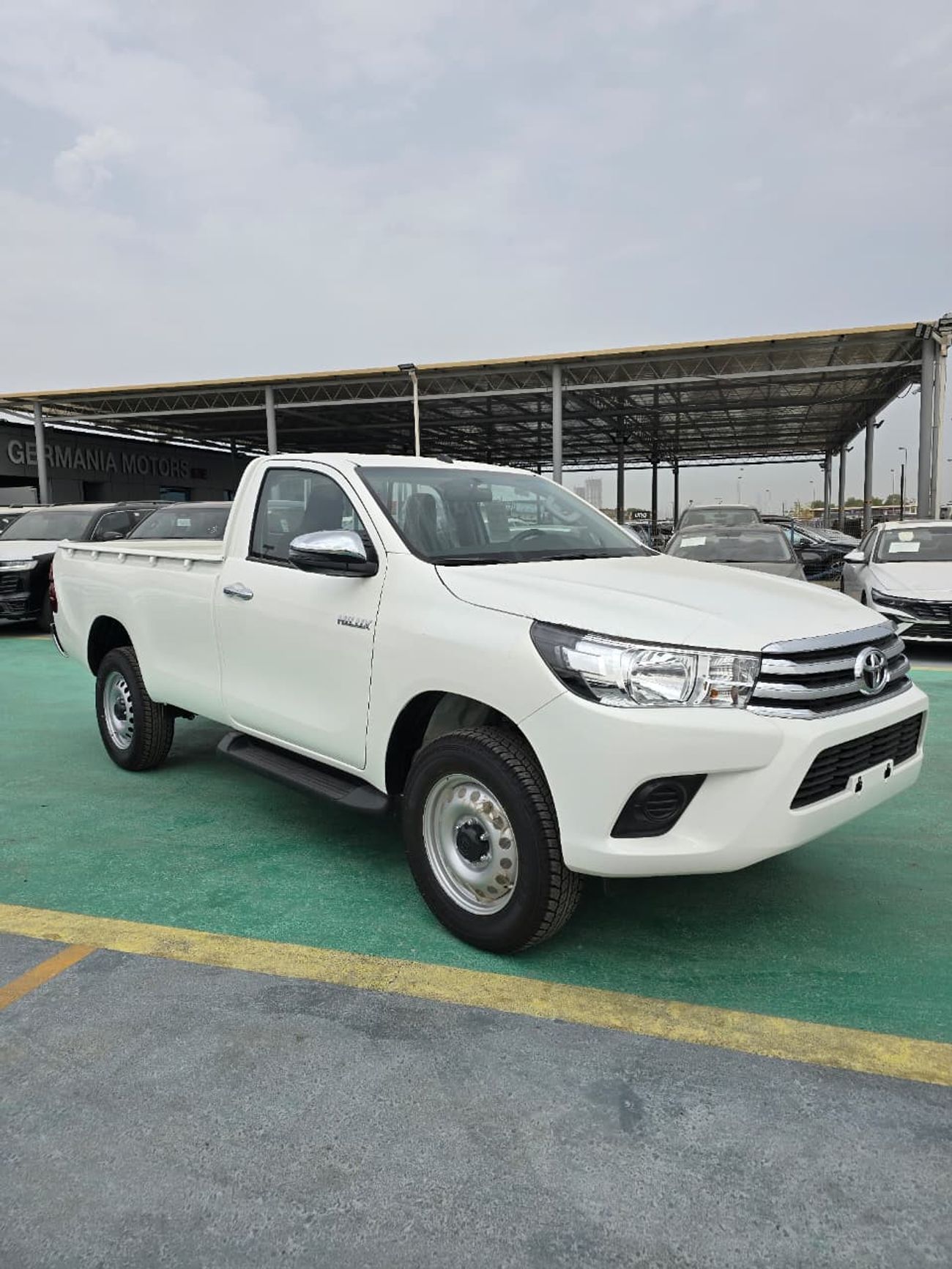 تويوتا هيلوكس GL 2.4L Single Cab Utility