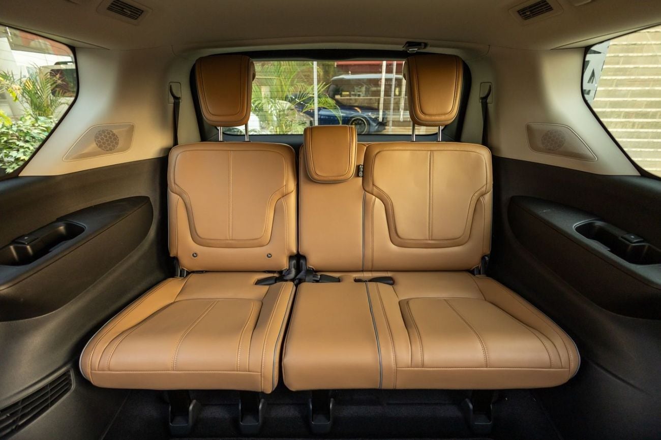 Infiniti QX80 SENSORY CAPTAIN CHAIRS Infiniti QX80 Sensory 2025 GCC | Agency Warranty