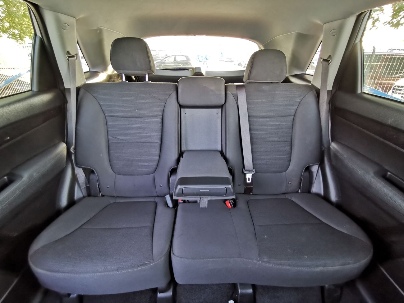 Kia Sportage 2.4L, 17" Rims, DRL LED Headlights, Active ECO Control, Bluetooth, Fabric Seats, USB (LOT # 241)