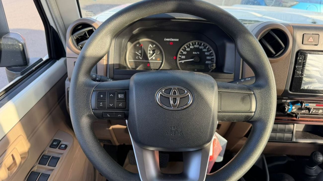 Toyota Land Cruiser Pick Up LC79 DC 2.8 MT basic 2025
