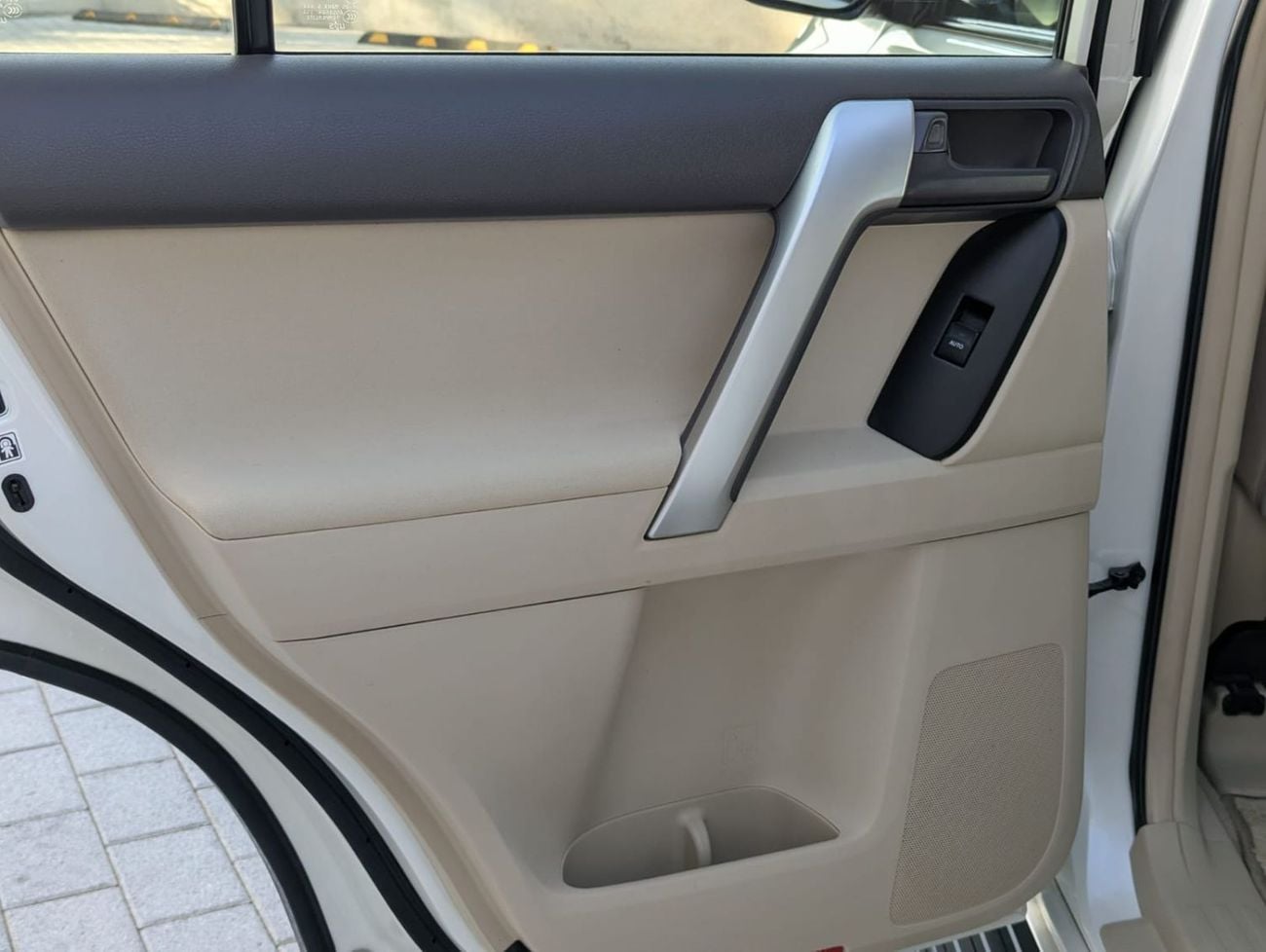 تويوتا برادو TXL1 Toyota Prado 2023 LHD white colour Gcc specs
