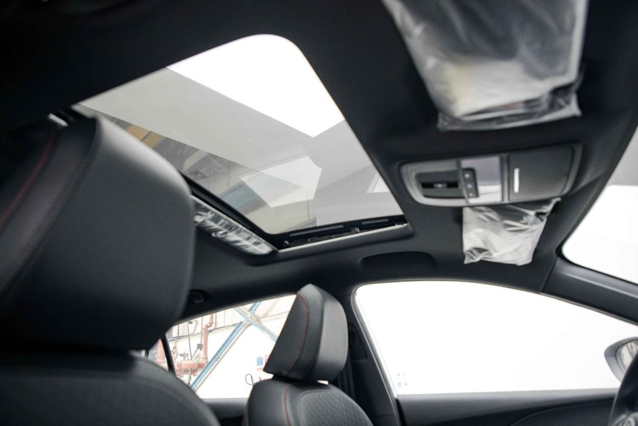 أم جي 5 LUX 1.5L - WHITE INSIDE BLACK | EXPORT ONLY