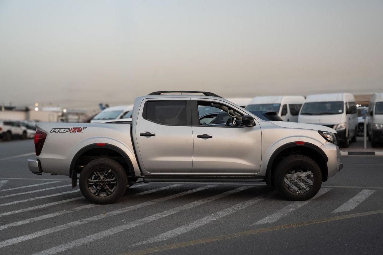 Nissan Navara PRO-4X Off-Road | 2.5L Diesel 4WD A/T (Only For Export)