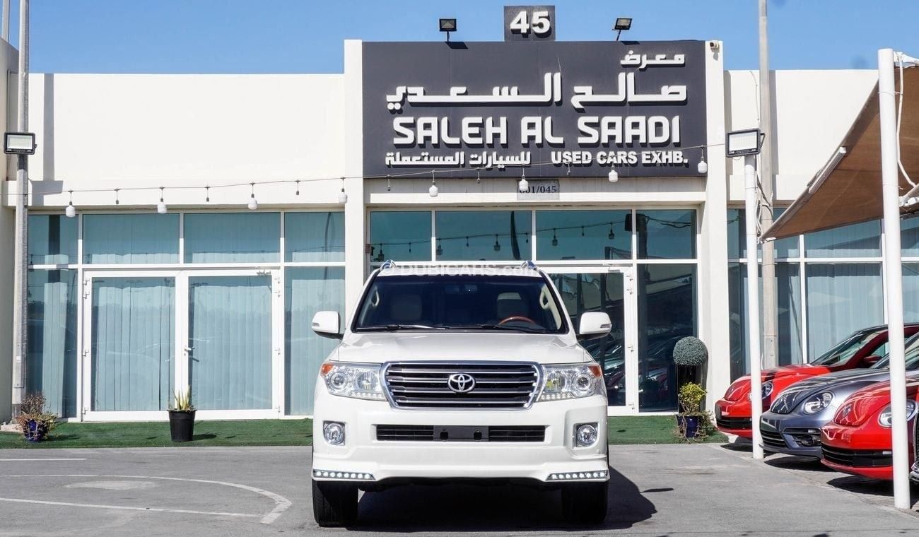 Toyota Land Cruiser GXR V8