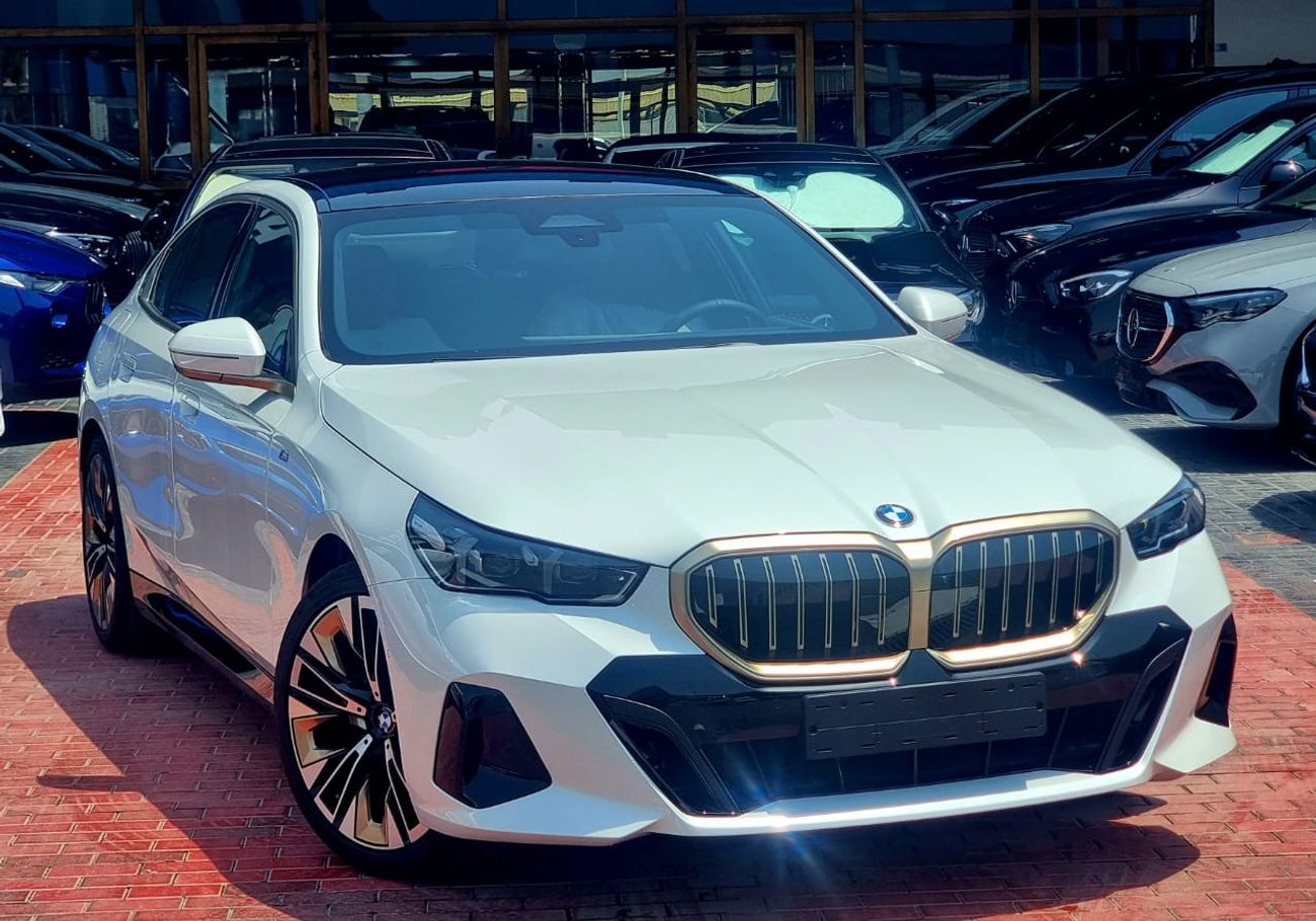BMW 520i i M Sport 5 Years W&S 2024 GCC