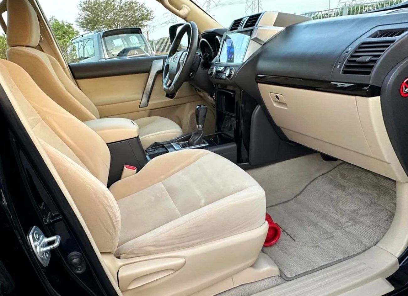 تويوتا برادو 2017 Model LHD Petrol Engine V6 Engine Car Is Very Clean And Perfect Condition