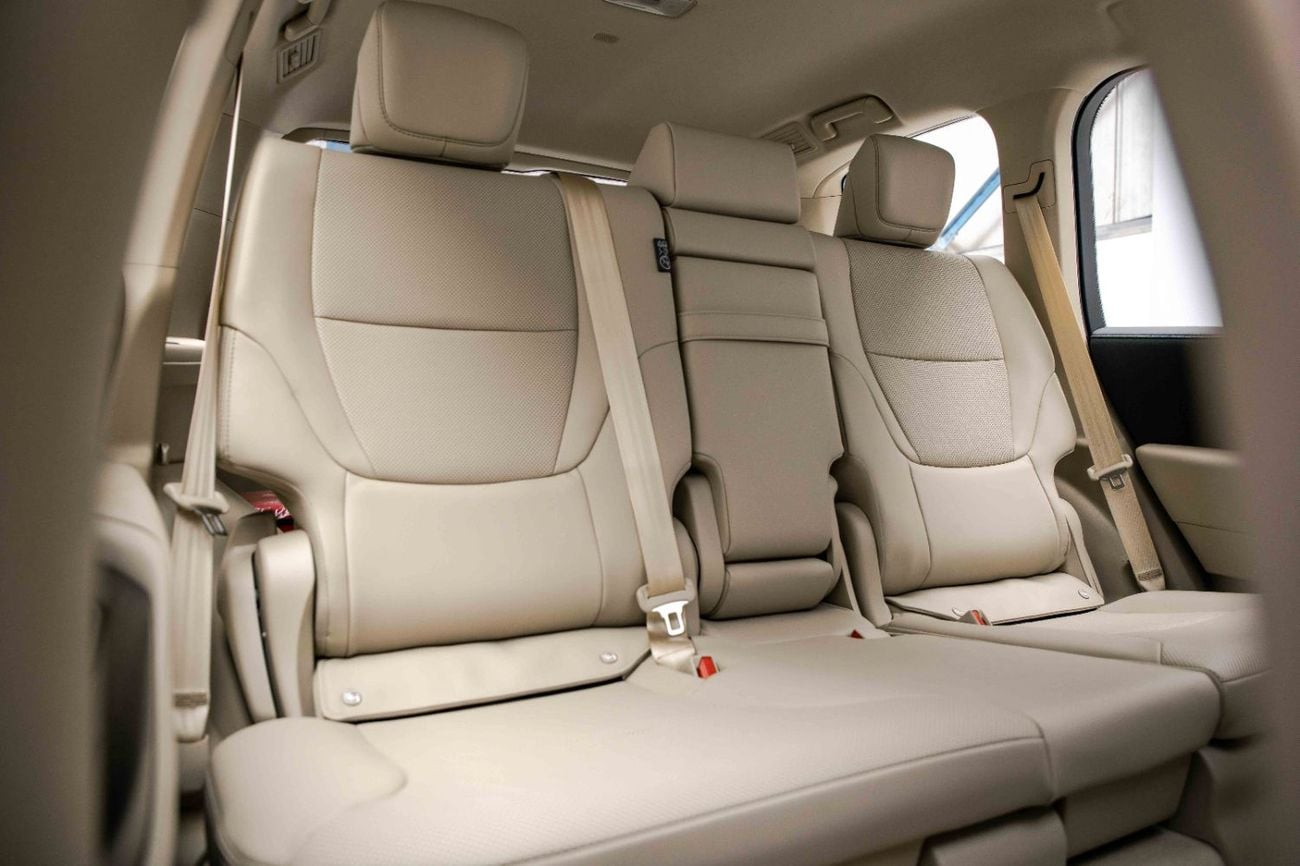 تويوتا لاند كروزر GXR 3.5L - White Inside Beige | Export Only