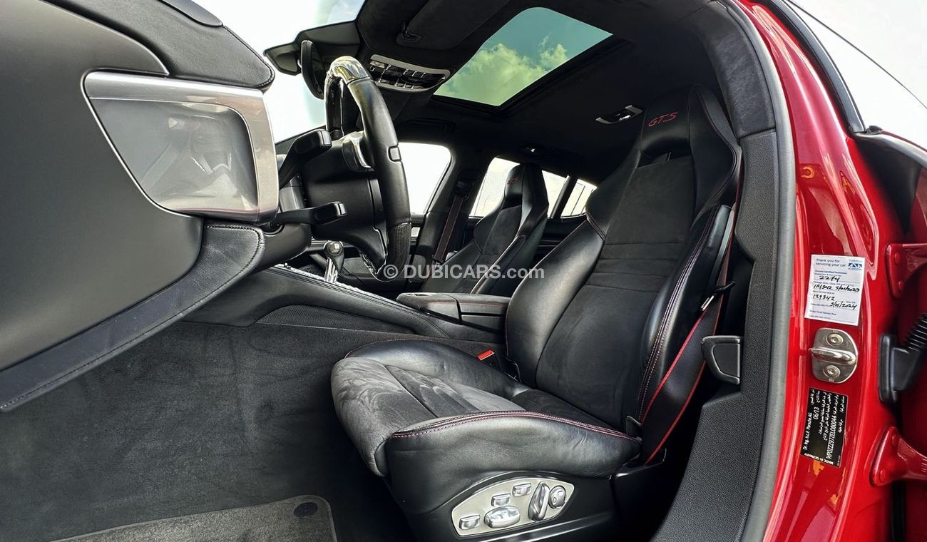 Porsche Panamera 4.8L V8 GCC Specs Full Service History