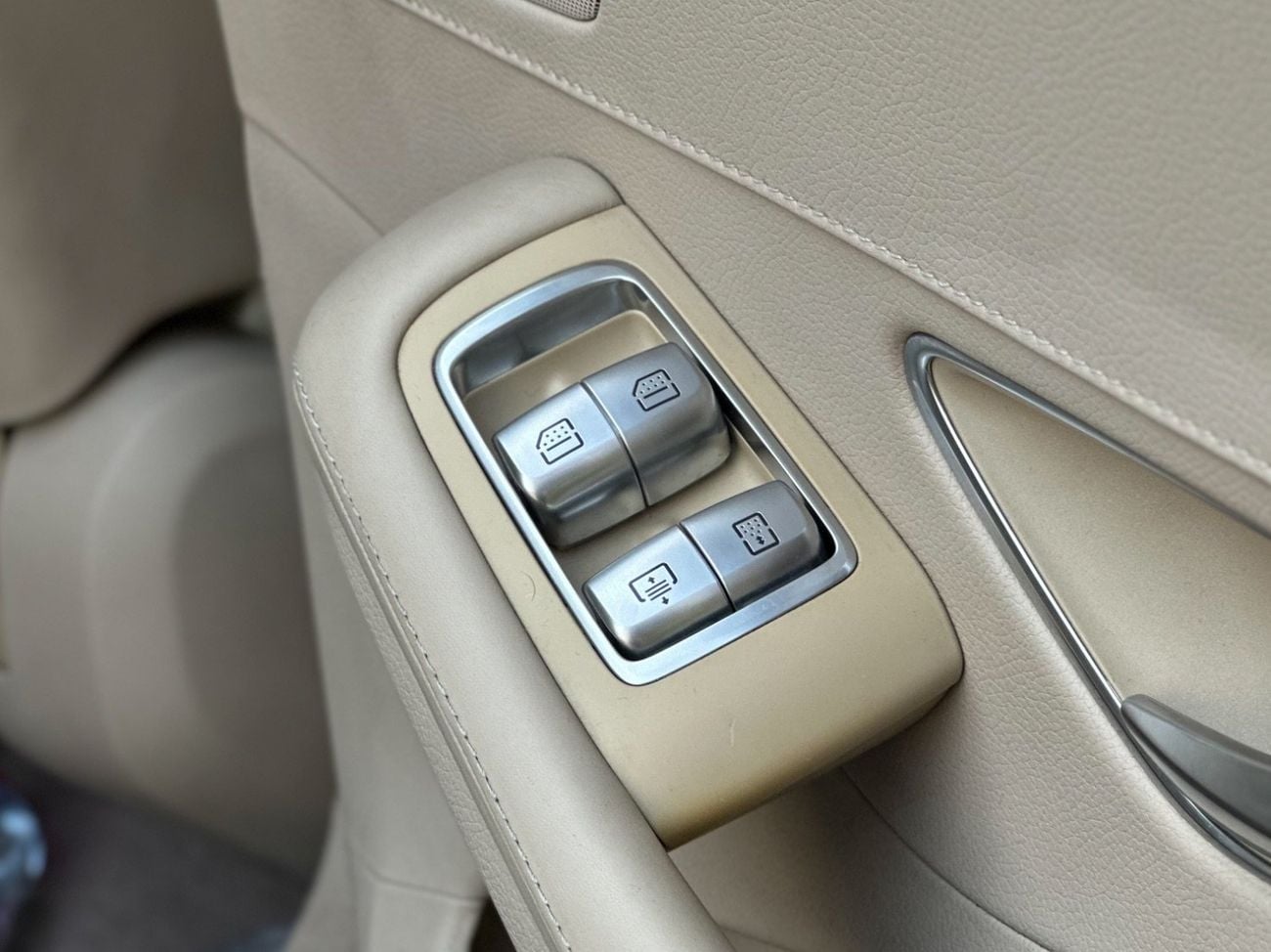 Mercedes Benz S400 Mercedes-Benz S400 AMG | Gcc Specs