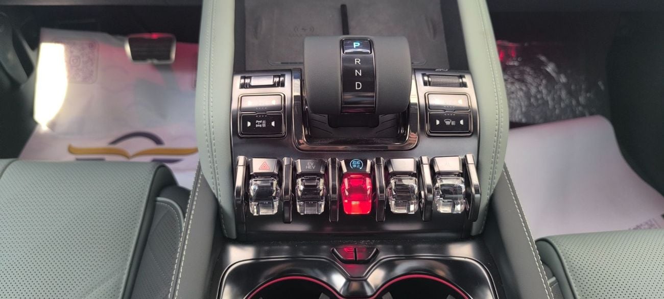 BYD Leopard 5 BYD LEOPARD 5 ULTRA