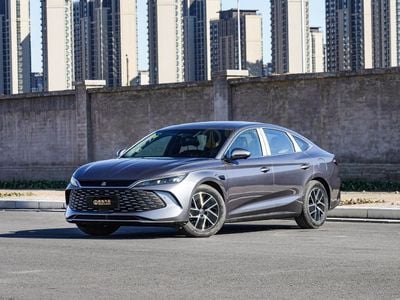 BYD Qin L DM-i Smart Drive Edition 120km Excellence Export to Dealers - 2025 BYD Qin L DM-i Hybrid Smart Drive Edit