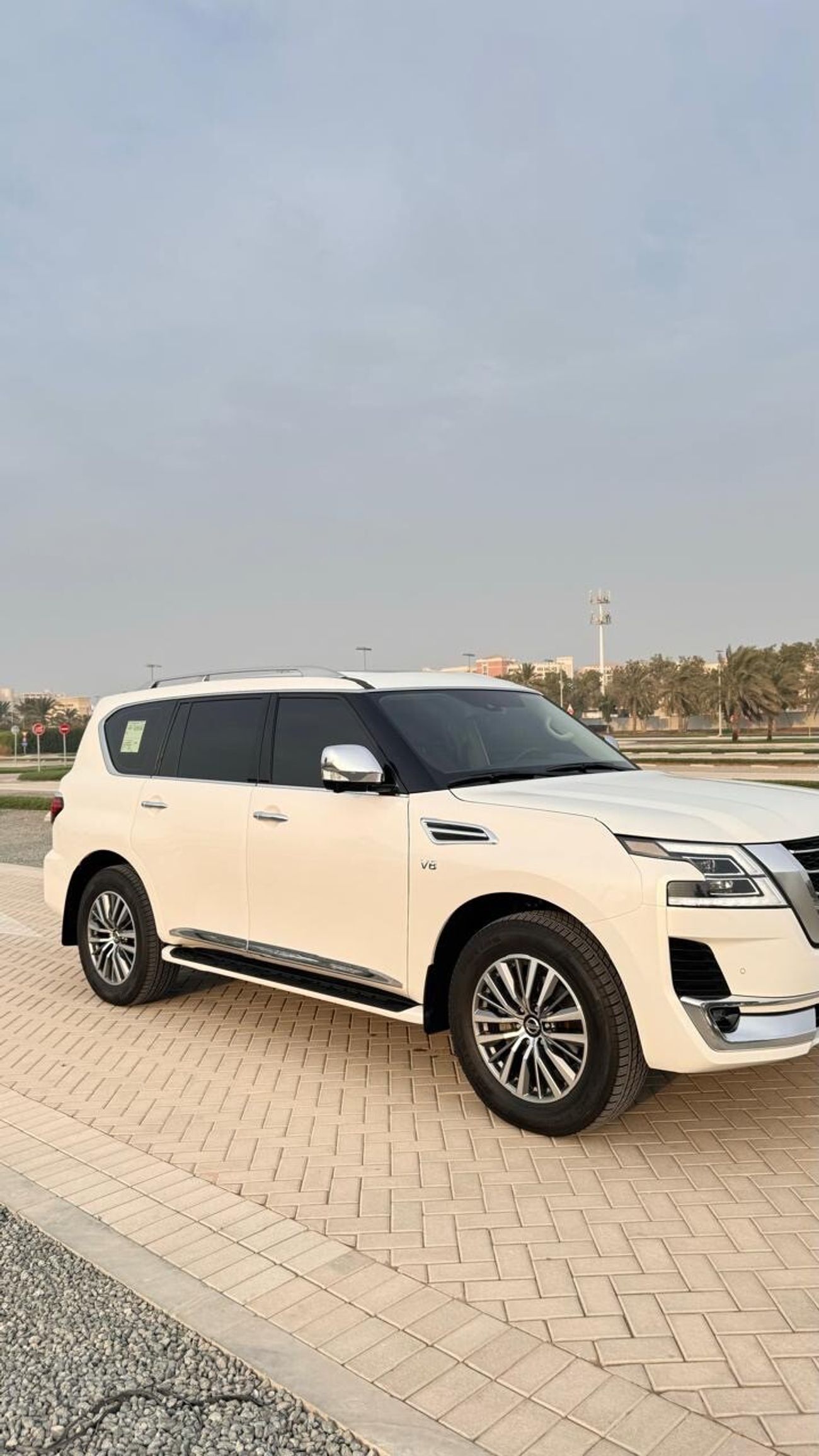 نيسان باترول LE Platinum City Chrome PKG 5.6L