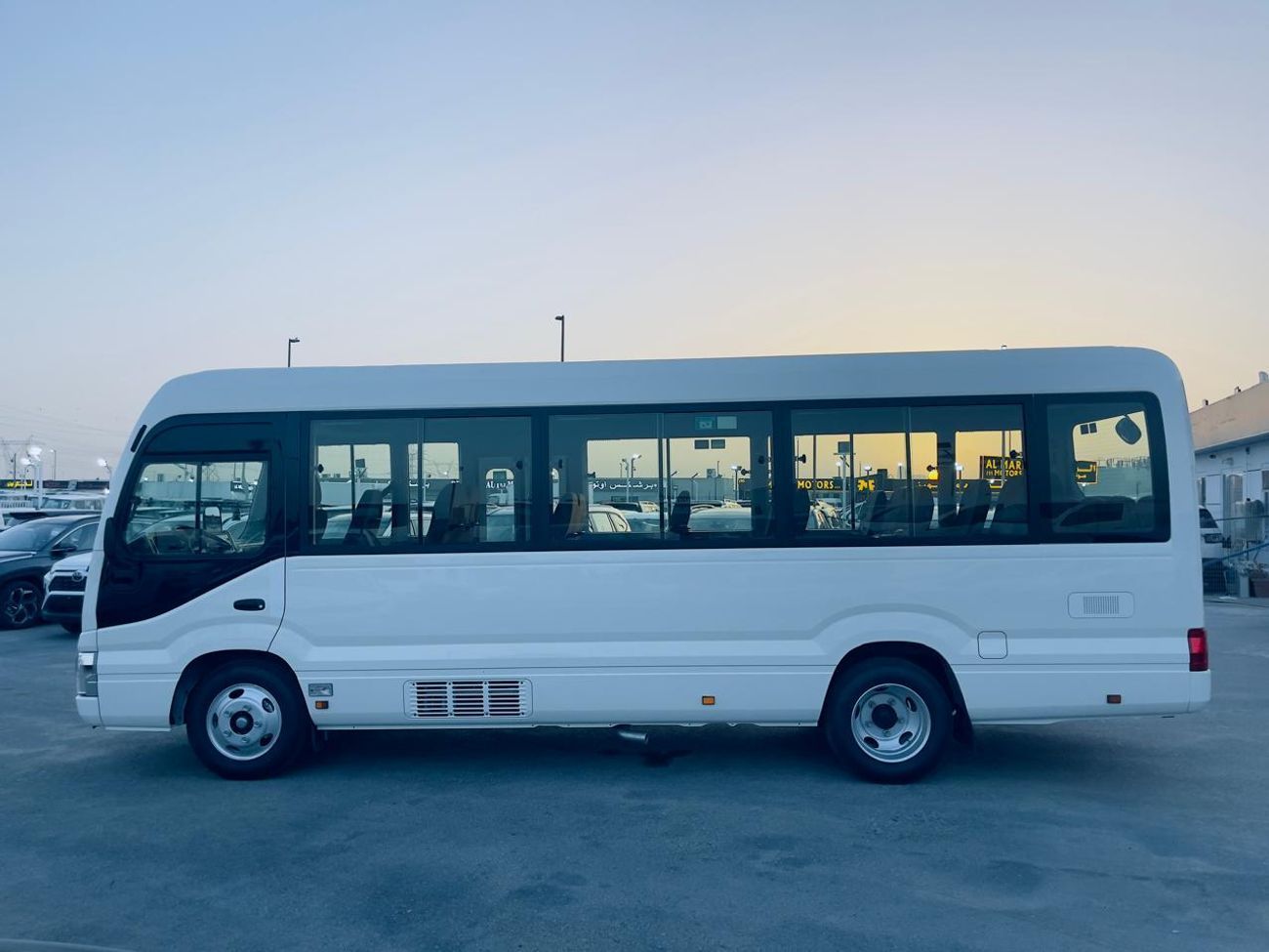 Toyota Coaster toyota coaster 4.0l 2025