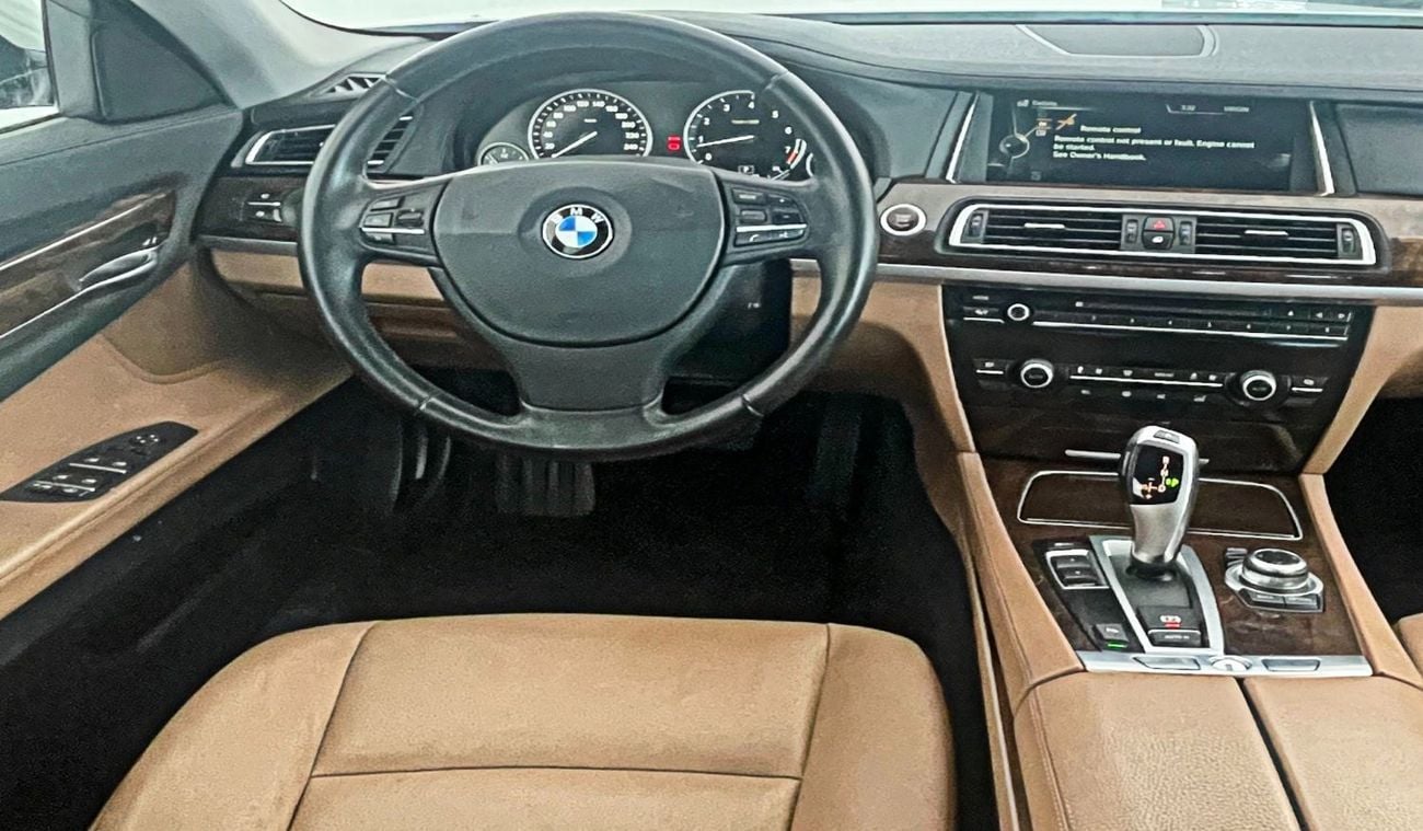 بي أم دبليو 740Li EXECUTIVE V6  GCC SPECS - EXCELLENT CONDITION