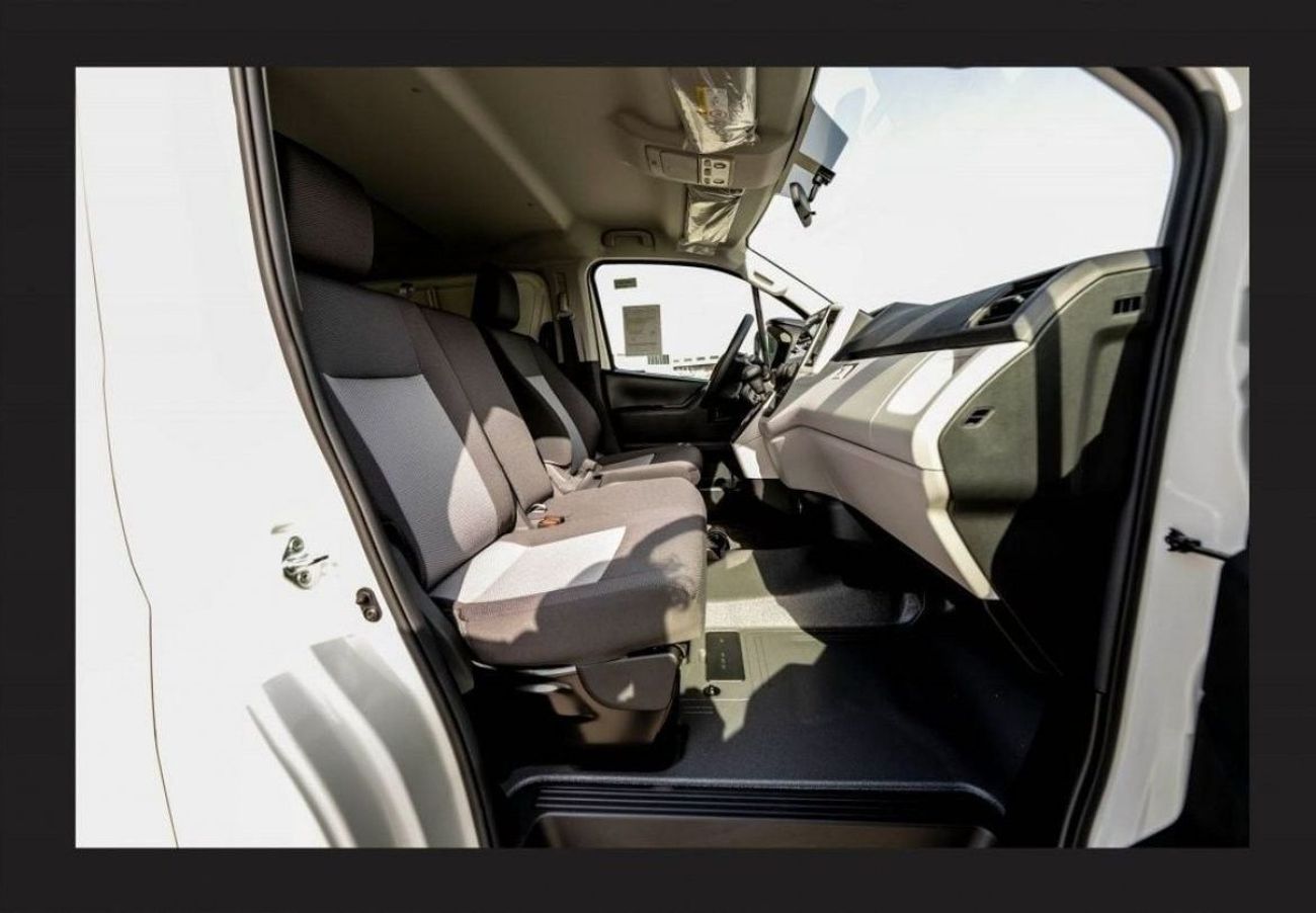 تويوتا هاياس 2023 TOYOTA HIACE 3.5L CARGO 3str Petrol Automatic Zero KM